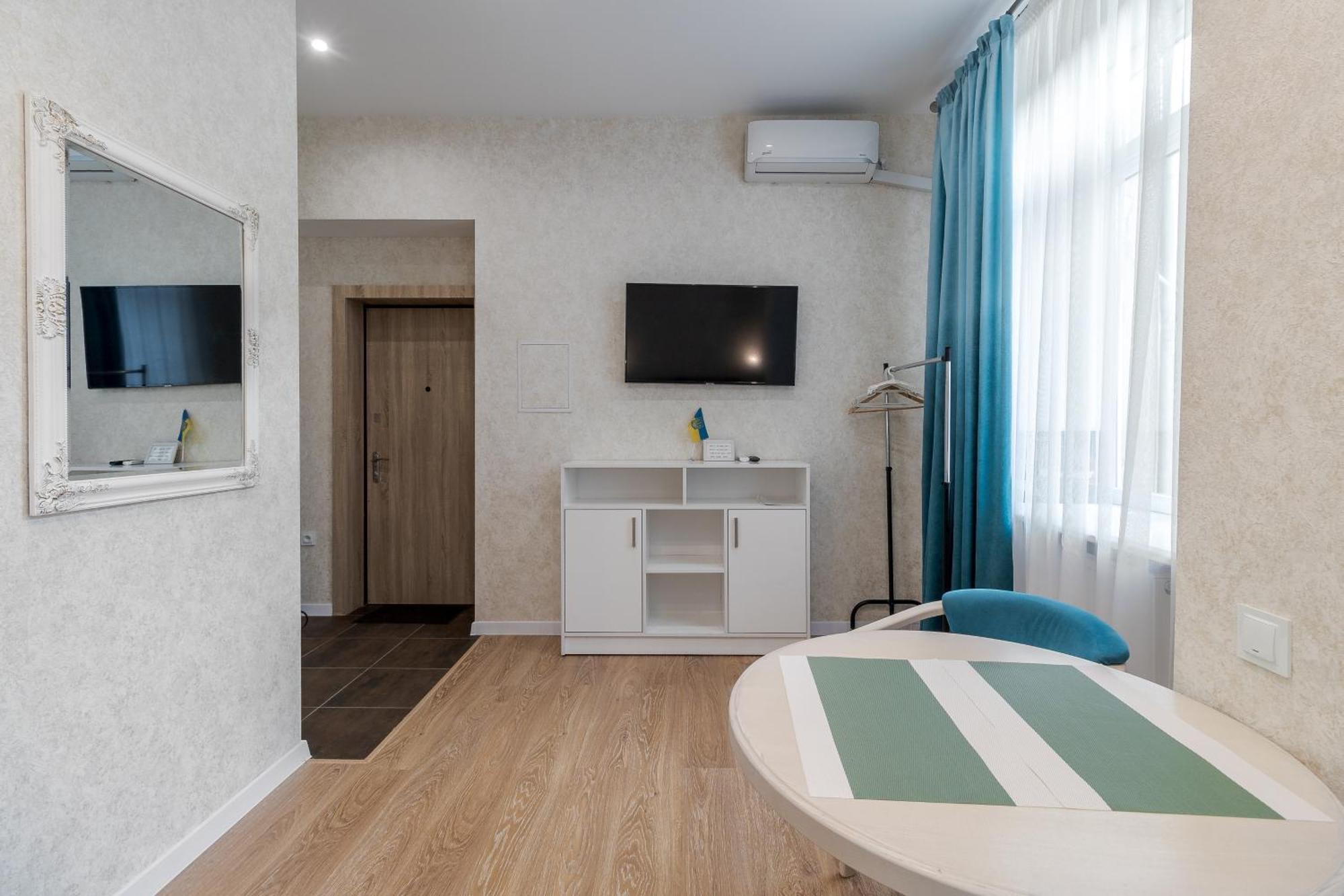 Ferienwohnung Luxury Flat Near Opera Lemberg Exterior foto